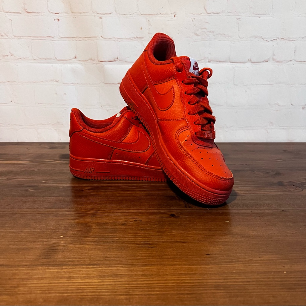 Air Force 1 '07 "Triple Orange" Sneakers W8